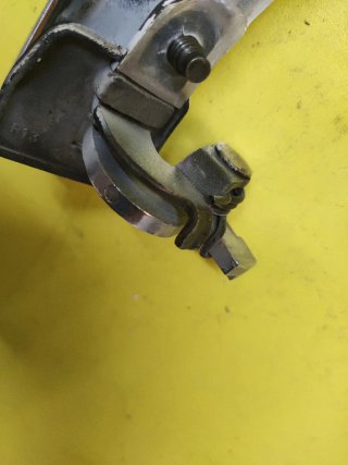 MANETA PUERTA DELANTERA DERECHA NISSAN L35 L80