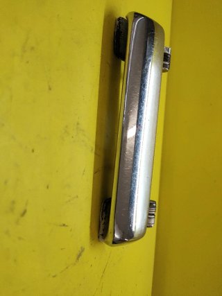 MANETA PUERTA DELANTERA DERECHA NISSAN L35 L80