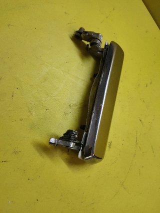 MANETA PUERTA DELANTERA DERECHA NISSAN L35 L80