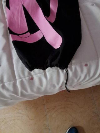 Pantalones  negros con detalles rosas