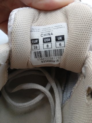 Zapatillas Fila Mujer Beige y Blancas