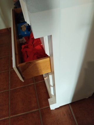 Cómoda de dormitorio de madera