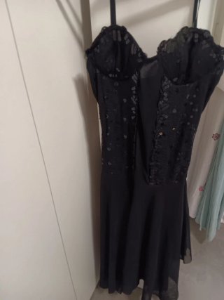 Vestido negro lentejuelas y tul