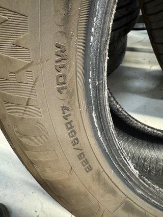 Goodyear EfficientGrip 225/55 R17 101W