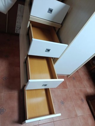 Módulos dormitorio escalonados con cajones