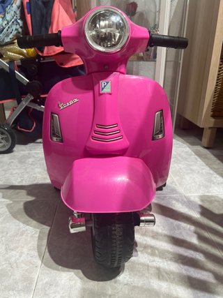 Moto Eléctrica Infantil Vespa Rosa