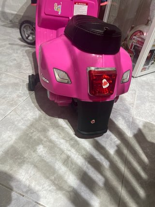 Moto Eléctrica Infantil Vespa Rosa