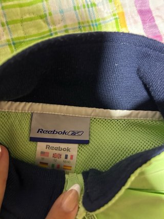 Chaqueta deportiva Reebok verde