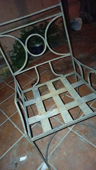 4 Sillas de forja y pie de mesa