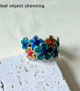 Anillo metal flores esmaltadas ajustable