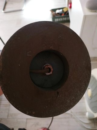 Lámpara de mesa antigua.