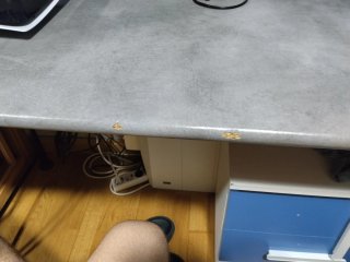 Urge venta de Mesa de escritorio gris y negra.