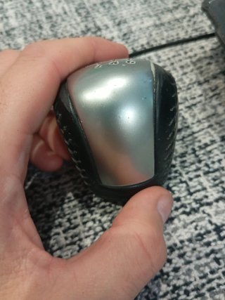 Pomo cambio Toyota Yaris P13