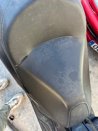 Honda Forza 150 negra