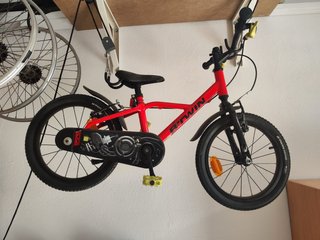 Bicicleta B'TWIN Robot 500 16 Roja