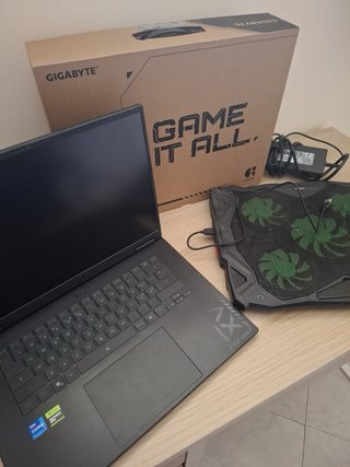 Gigabyte A16 Gaming Laptop RTX5060 16GB RAM 1TB i7