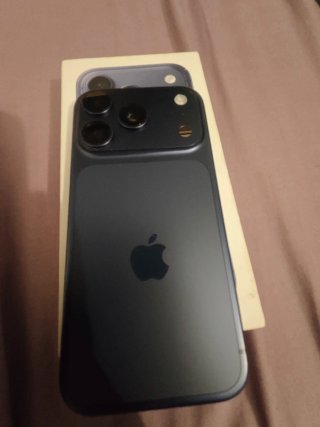 iPhone 17 pro 256gb Azul Oscuro Apple. Como Nuevo