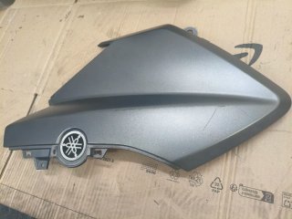 Carenados delanteros LOGO Yamaha XMAX 125/250 Gris