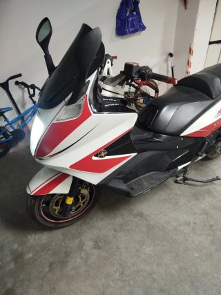 Gilera GP 800 Maxi Scooter