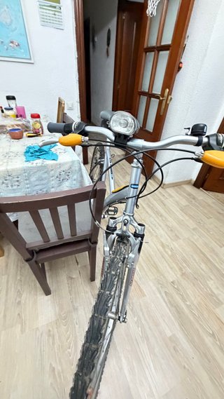 Bici Decathlon plateada, NEGOCIABLE