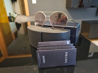 Gafas de sol Prada doradas spr 56 u mujer