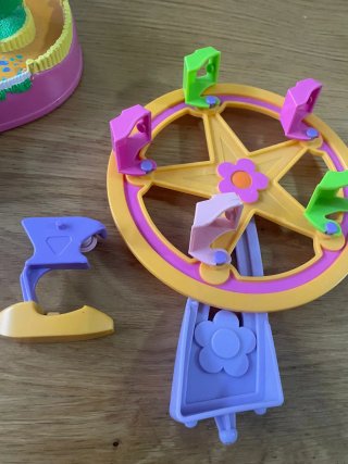 Set di giochi Polly Pocket a tema parco divertimenti