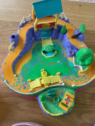 Set di giochi Polly Pocket a tema parco divertimenti