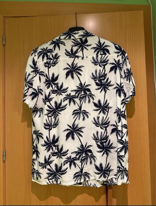 Camisa estampada manga corta Cada Camisa 4€