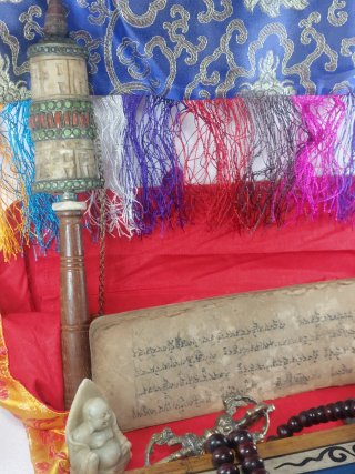 Conjunto budista manuscrito siglo XIX