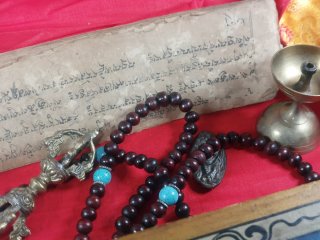Conjunto budista manuscrito siglo XIX