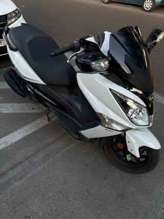 SYM JOYMAX 125I Maxi Scooter Automática
