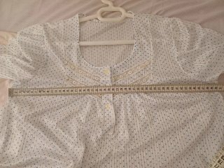 Camisón Anitex blanco con lunares azules