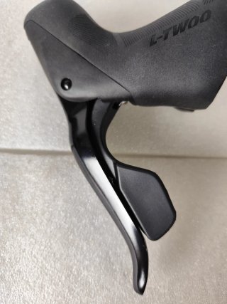 Manetas cambio/freno R9 2x11 velocidades