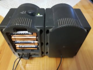 Altavoces auto amplificados pequeños