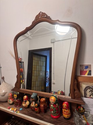 Antiguo espejo de tocador de madera años 50