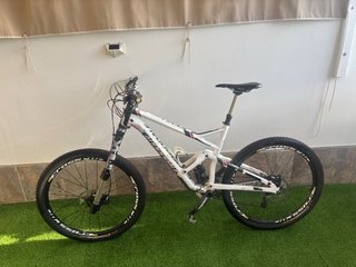 Bicicleta Enduro Cannondale Jekyll