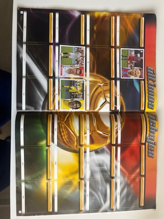 Álbum Liga 06-07 con messi  22 cromos pegados