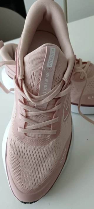 Zapatillas Kiprun rosas y blancas