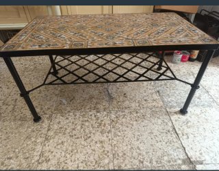 Tavolo da centro in ceramica e ferro