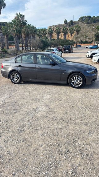 BMW 320i 2005