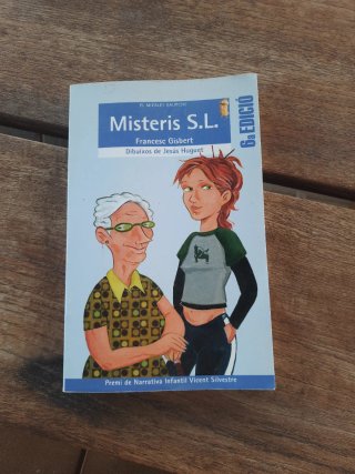 Les botes vermelles. Llibre Màgic dels Monstres...