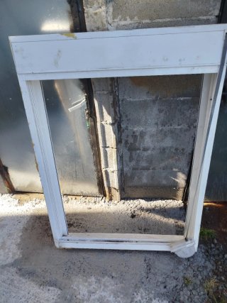 Ventana corredera blanca