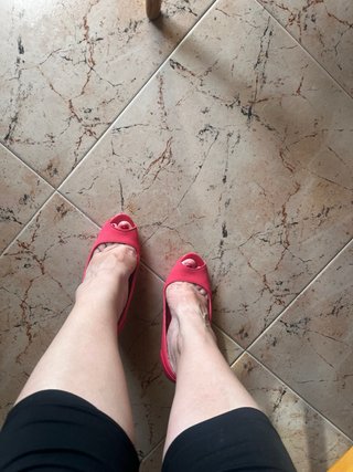 Zapatos de tacón rosa peep toe