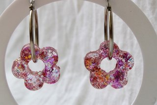 Pendientes Flor Resina Multicolor con purpurina
