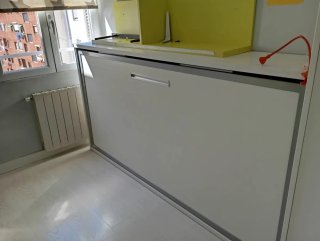 Muebles habitación juvenil:cama abatible y más.