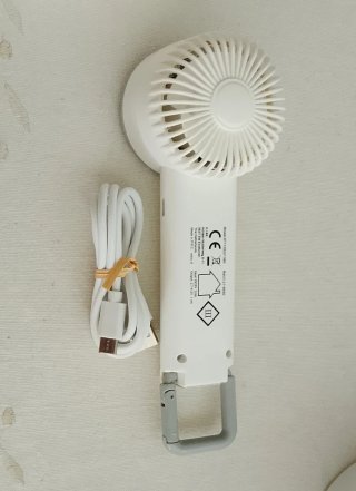 Ventilador 3 velocidades y boton de refrigeración