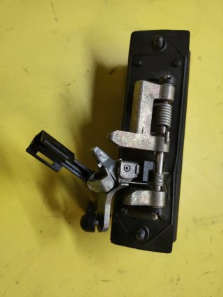 MANETA TIRADOR PUERTA MALETERO SEAT TOLEDO II