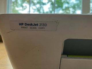 Impresora HP DeskJet 2130 + cartuchos(color/negro)