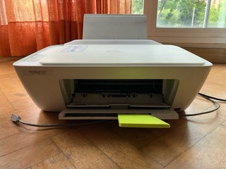 Impresora HP DeskJet 2130 + cartuchos(color/negro)