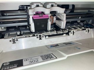 Impresora HP DeskJet 2130 + cartuchos(color/negro)